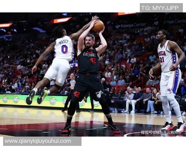 火力全开马克西首节狂砍17分2助助力球队取得领先 火力全开马克西首节狂砍17分2助助力球队取得领先