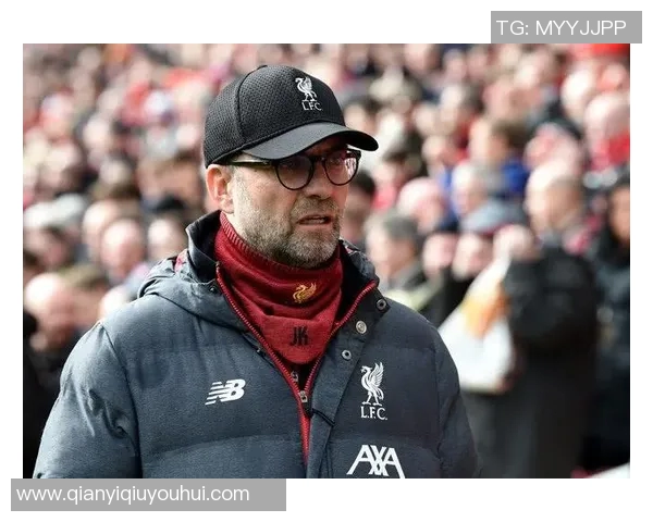 范德彪与裁判争抢球权引发争议赛后社交媒体怒斥裁判不公 范德彪与裁判争抢球权引发争议赛后社交媒体怒斥裁判不公